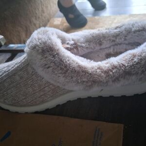 Skechers Women's Plush Fur Slippers - Cream